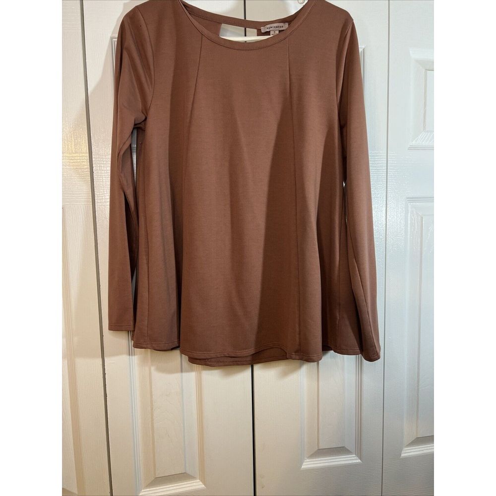 REMIXMESS Women's Small long sleeve shirt‎ Keyhole Open Back
